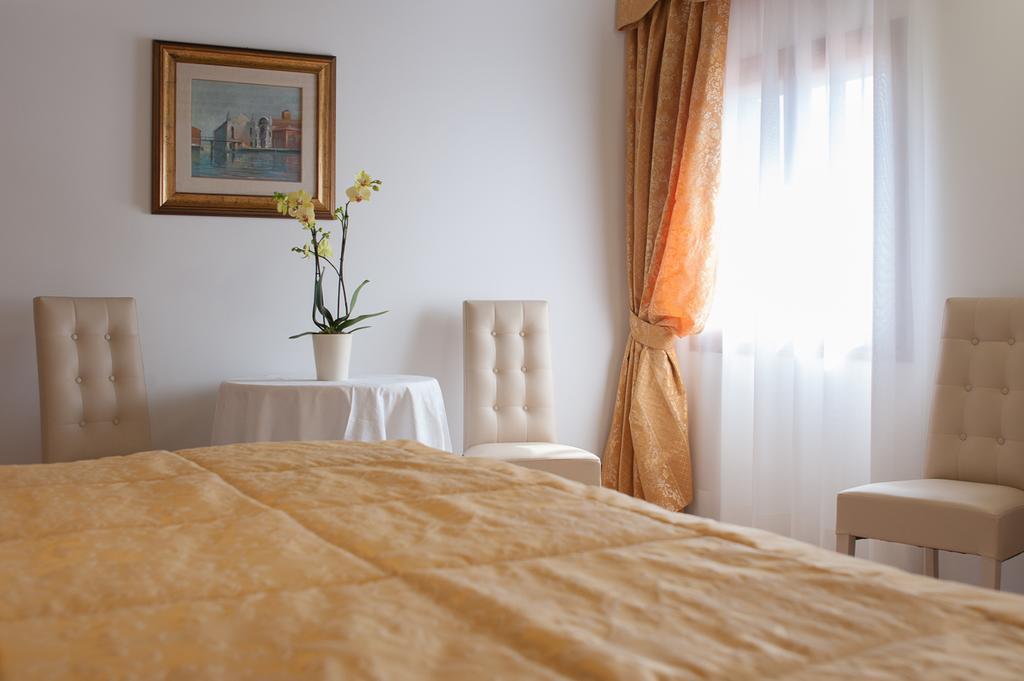 Bed and Breakfast Ca' Cappellis Venedig Exterior foto