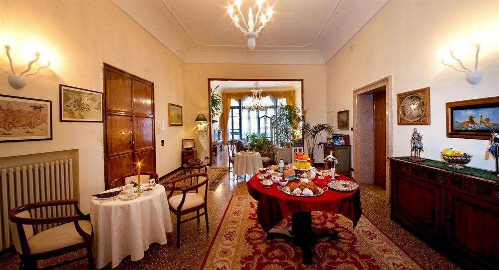 Bed and Breakfast Ca' Cappellis Venedig Exterior foto