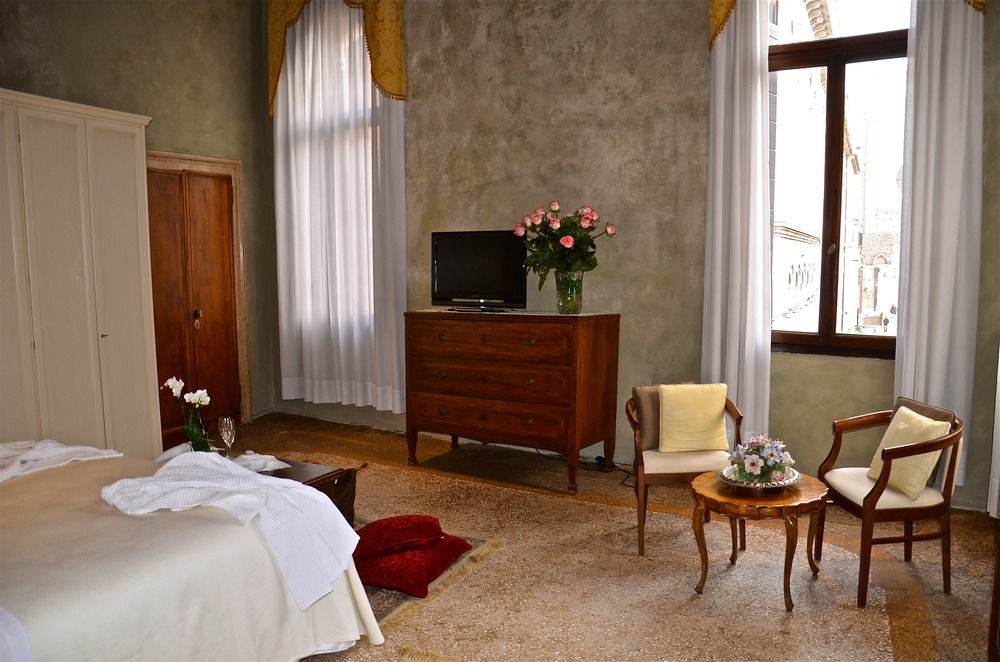 Bed and Breakfast Ca' Cappellis Venedig Exterior foto